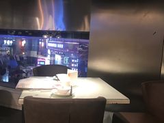 -新大咀港式茶餐厅(宝山万达店)