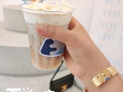 -HUGS coffee(东区店)