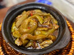 咸鱼鸡粒茄子煲-熠盛粤味(永康路店)