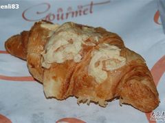 好吃的羊角包-西点坊(浦东香格里拉店)