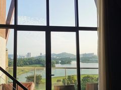 -深圳隐秀山居酒店