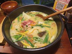 -银米·云南传统过桥米线(双廊黑金冠店)