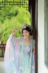 -一揽芳华汉服旗袍体验馆(拙政园店)