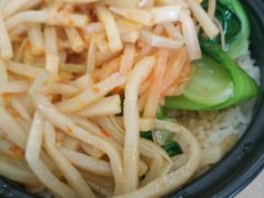 -龙记桂林米粉(财满街店)