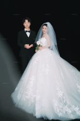 -雪中彩影婚纱摄影·微光艺术中心