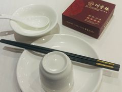 餐具摆设-川香楼酒家