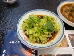 凉拌黄瓜-三妹小龙虾·黄油蟹(华侨城总店)