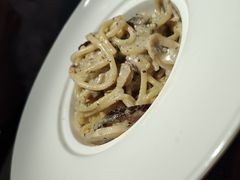 -卡普里披萨·牛扒·下午茶