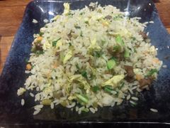 酸菜牛肉粒炒饭-张果佬年糕卷(科巷店)