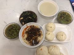 -李与白包子铺(桐梓林店)