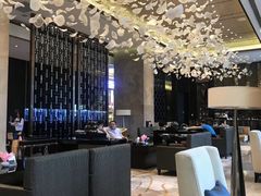大堂-大中华希尔顿酒店-念自助餐·嗨啤·小龙虾