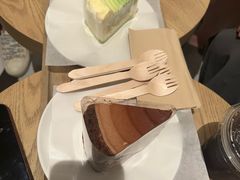 -星巴克臻选(莘庄仲盛店)