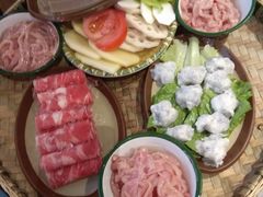 -王婆乔鲜鱼自助火锅(蜀汉路店)