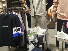 -New Balance(民盈·国贸城店)