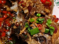 香酥大鲫鱼-费大厨辣椒炒肉(通州万达店)