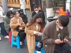 -老黄记手撕烤兔(玉林街店)
