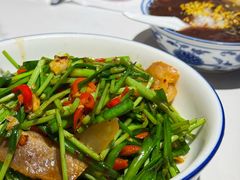 藜蒿炒腊肉-回家吃饭·地道南昌菜(建德观总店)
