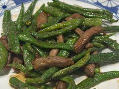 辣椒炒牛柳-西湖春天•老字号杭州菜(百汇店)