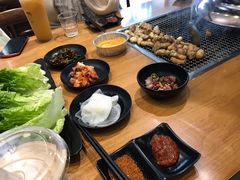 -肉甲韩国木炭烤肉(新壹街1店)