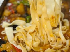 -关记·河南烩面·大盘鸡