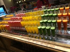 -雍和会海鲜姿造自助(湖东路店)