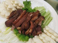 锅烧肘子-鸿运楼烤鸭店(天桥店)