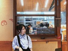 -天井·丑面包搭咖啡