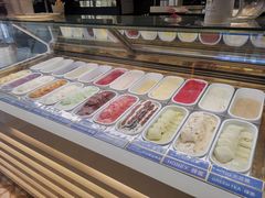 -MADO冰淇淋咖啡馆(淘金店)