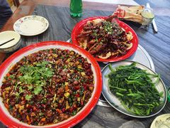 -江湖黑大兔(杨家坪店)