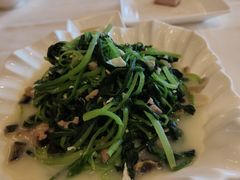 浓鸡汤浸春菜苗-利苑酒家(合景国际金融广场店)