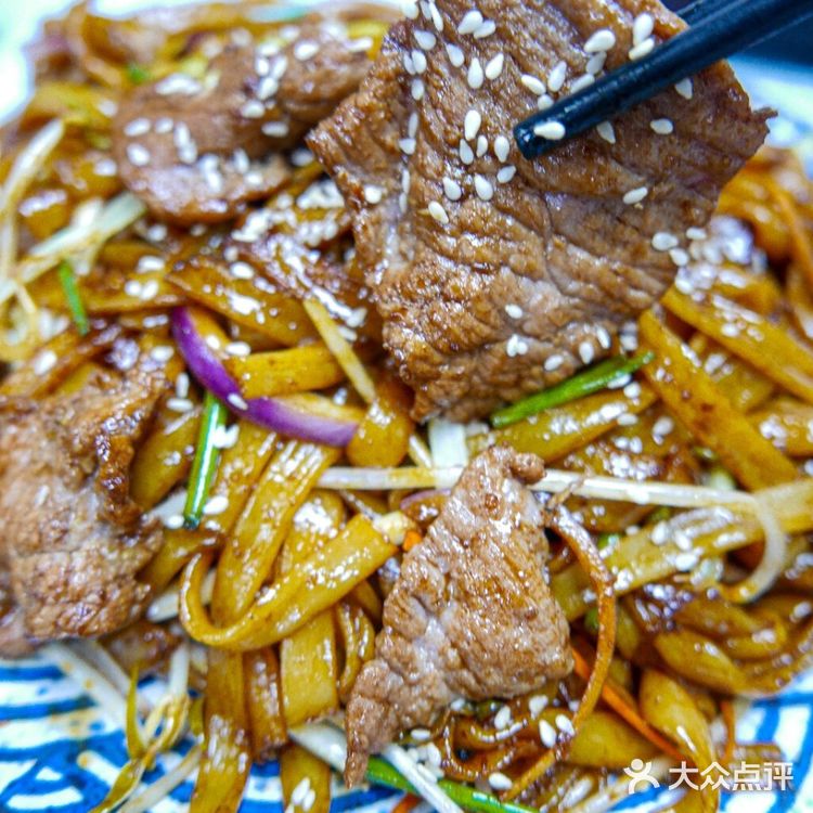 没有人可以拒绝得了一锅热辣辣的啫啫煲