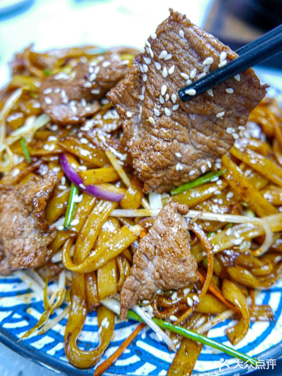 没有人可以拒绝得了一锅热辣辣的啫啫煲