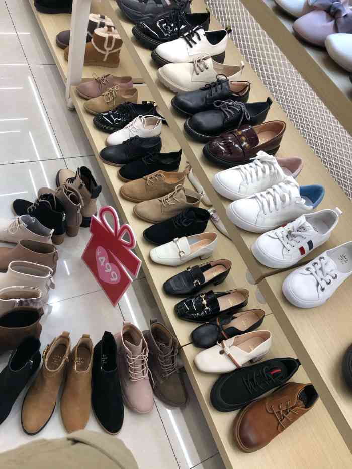 tata(天虹商场店)-"服务态度很好,因为自己的脚还是挺小的,鞋.