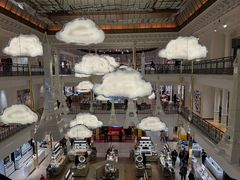 -乐蓬马歇百货公司(Rive Gauche)