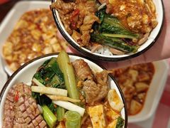 -洪霞餐馆·川菜·鲜货现炒(两江春城店)