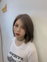 点击看大图 -V8潮牌·接发烫染连锁