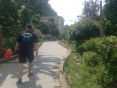 -高荡千年布依古寨旅游景区