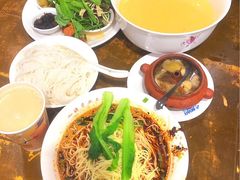 -德致祥云南过桥米线(云天小苑店)