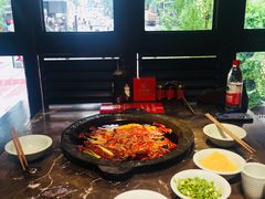 -红九格老火锅(三峡广场店)
