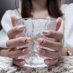 -UGIRL有个美甲