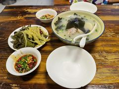 -中和裴氏蹄花(府河路店)