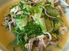笔管鱼小白菜-开海·红岛海鲜虾水饺(石老人店)