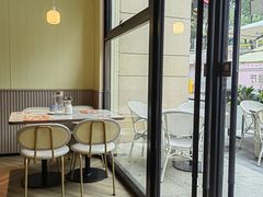 -必胜客(WOW中心城店)