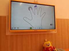 -小门牙好性格托育(北外滩中心)