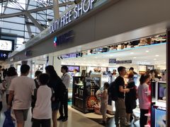-关西国际机场直营免税店
