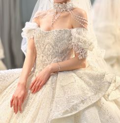 -GRACE KELLY婚纱与礼服(北京店)
