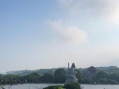 -巴陵广场