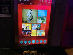 -K+全国连锁KTV(绿地缤纷天地店)