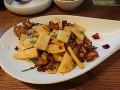 酸笋炒腊肉-云海肴·汽锅鸡·云南菜(苏州中心店)