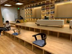 -漕河泾街道图书馆(漕河泾社区文化活动中心店)